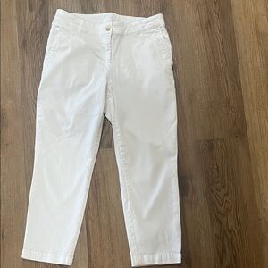 Tommy Bahama Women’s White Ankle pants - Classic Fit size 4